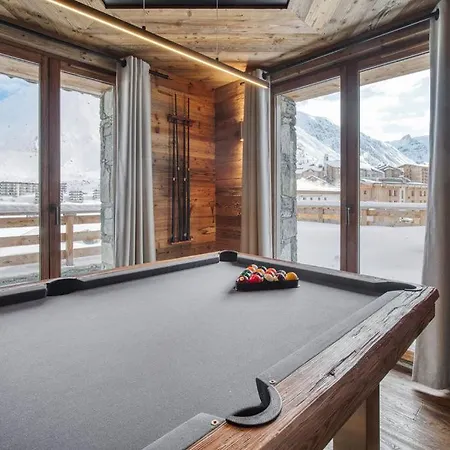 Eden Roc Chalet