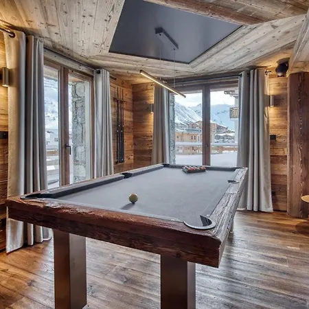 Eden Roc Chalet *