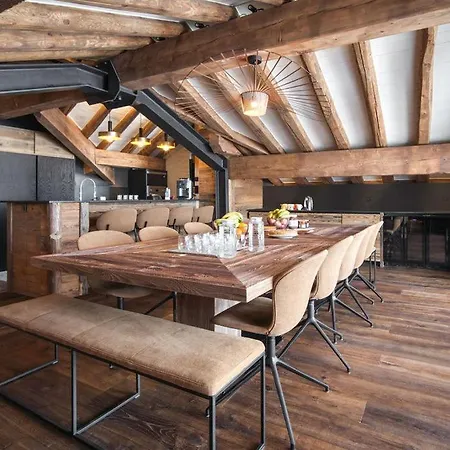 Eden Roc Chalet *